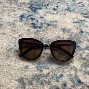 Brown cat eye tortoise trim sunglasses